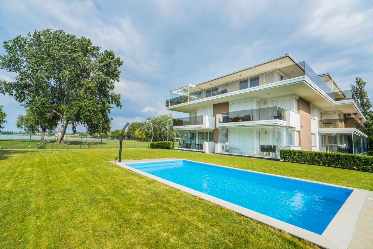 Myflat Luxy Beach Apartment Siófok Kültér fotó